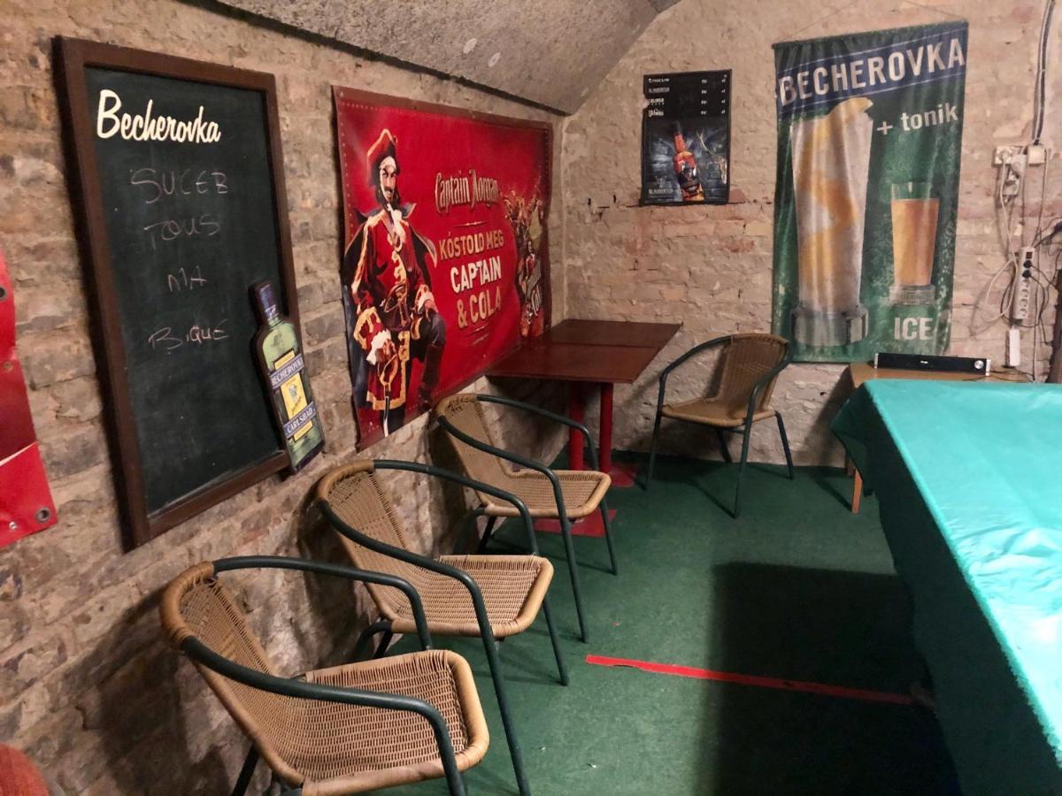 Whole Basement Former Pub2 For Stag Do, Men'S Cave Budapeşte Dış mekan fotoğraf